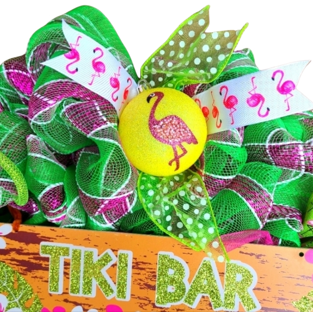 🦩HANDMADE SUMMER FLAMINGO DECO MESH WREATH TIKI - Picture 2 of 4